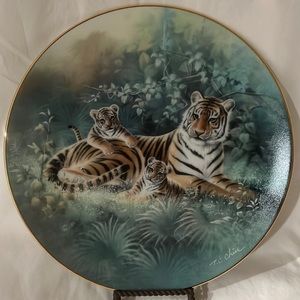 THE BRADFORD EXCHANGE - Siberian Tiger Plate